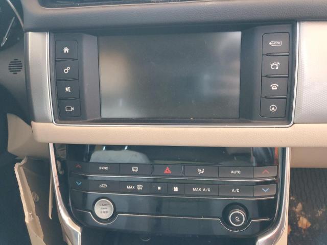 Photo 9 from auction – 2017 JAGUAR XF PREMIUM with VIN SAJBD4BNXHCY32339