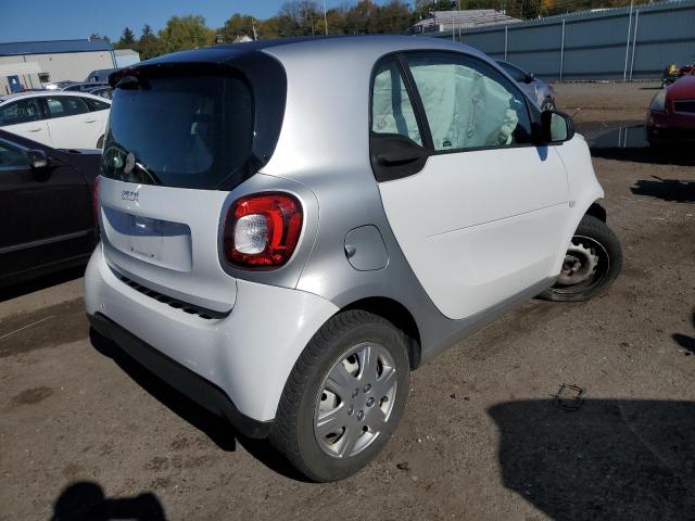 Photo 4 from auction – 2016 SMART FORTWO with VIN WMEFJ5DAXGK124879