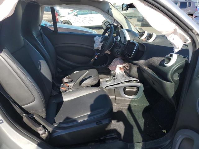 Photo 5 from auction – 2016 SMART FORTWO with VIN WMEFJ5DAXGK124879