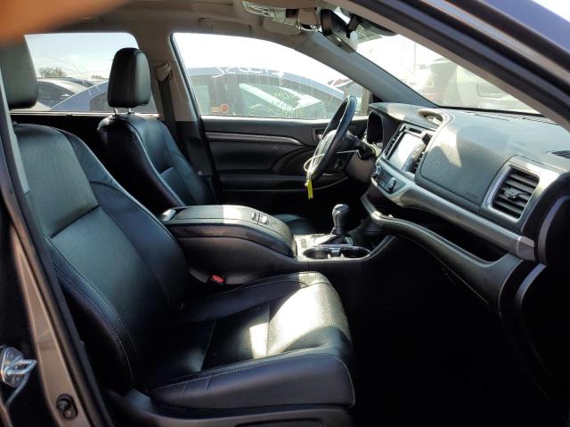 Photo 5 from auction – 2018 TOYOTA HIGHLANDER with VIN 5TDDZRFH7JS907318