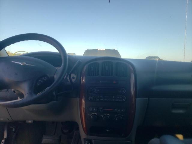 Photo 9 from auction – 2005 CHRYSLER TOWN & COU with VIN 2C4GP44RX5R375580