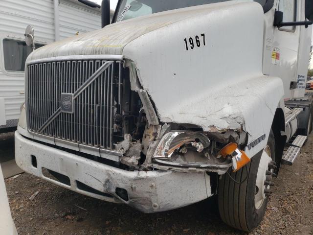 Photo 9 from auction – 2000 VOLVO VN with VIN 4V4MD2RH8YN251247