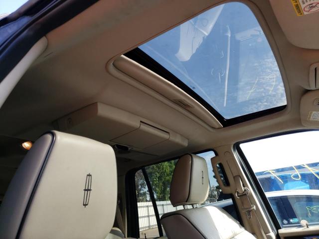Photo 9 from auction – 2010 LINCOLN NAVIGATOR with VIN 5LMJJ2H59AEJ08322