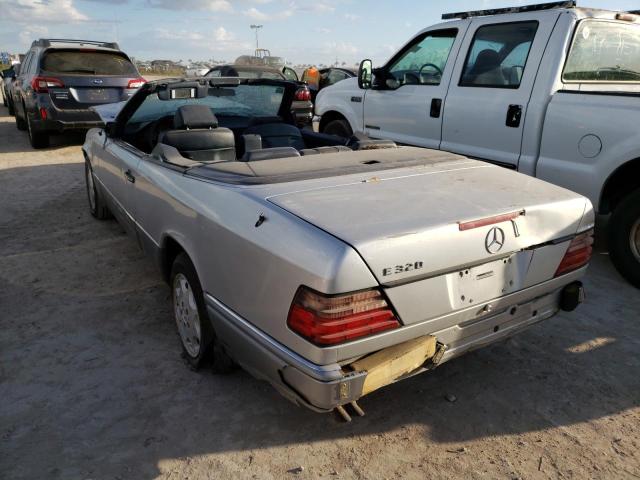Photo 3 from auction – 1995 MERCEDES-BENZ E 320 with VIN WDBEA66E5SC274562
