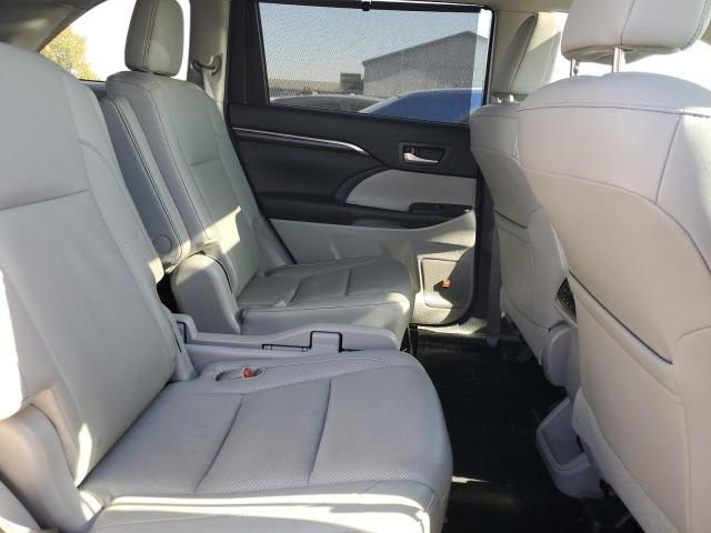 Photo 6 from auction – 2015 TOYOTA HIGHLANDER with VIN 5TDDCRFH1FS009614