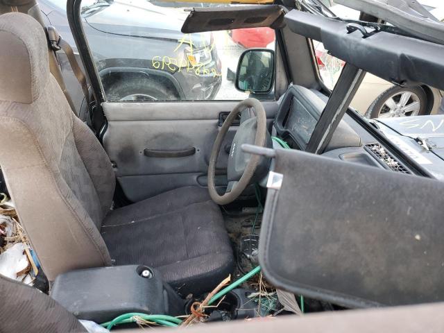 Photo 5 from auction – 2005 JEEP WRANGLER X with VIN 1J4FA39S05P332770