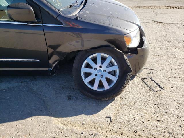 Photo 9 from auction – 2016 CHRYSLER TOWN & COU with VIN 2C4RC1BG2GR269115
