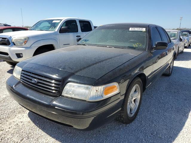 Photo 2 from auction – 2002 FORD CROWN VICT with VIN 2FAFP74W82X147335