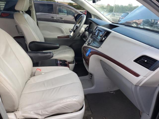 Photo 5 from auction – 2013 TOYOTA SIENNA XLE with VIN 5TDYK3DC4DS290250