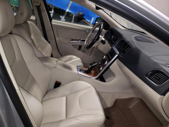 Photo 5 from auction – 2016 VOLVO S60 PLATIN with VIN LYV402FM2GB090322