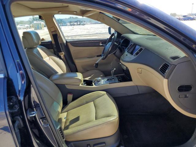 Photo 5 from auction – 2010 HYUNDAI GENESIS 4. with VIN KMHGC4DF2AU071797