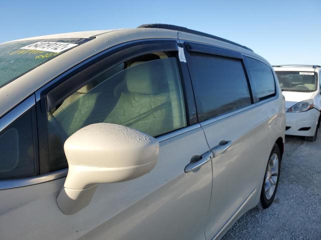 Photo 9 from auction – 2017 CHRYSLER PACIFICA T with VIN 2C4RC1BG1HR752077