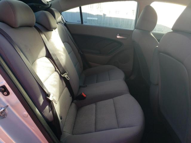 Photo 6 from auction – 2017 KIA FORTE LX with VIN 3KPFK4A78HE124849