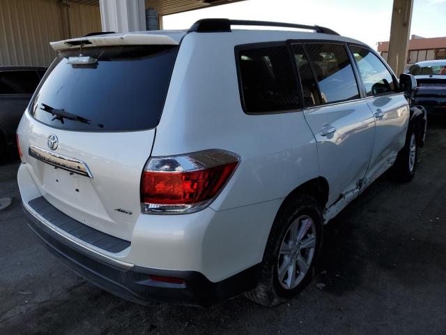 Photo 4 from auction – 2013 TOYOTA HIGHLANDER with VIN 5TDBK3EH5DS241901