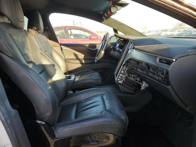 Photo 5 from auction – 2017 TESLA MODEL X with VIN 5YJXCBE25HF034606