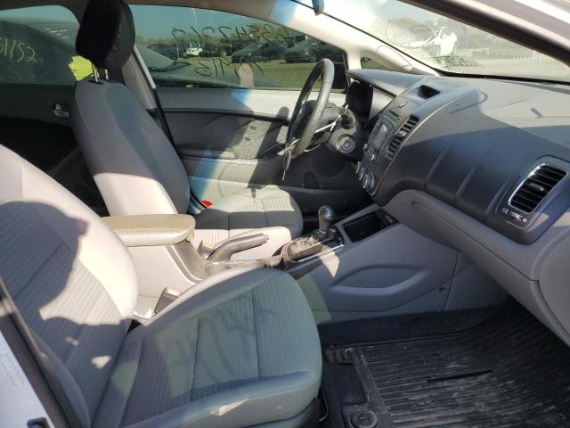 Photo 5 from auction – 2017 KIA FORTE LX with VIN 3KPFL4A76HE059111