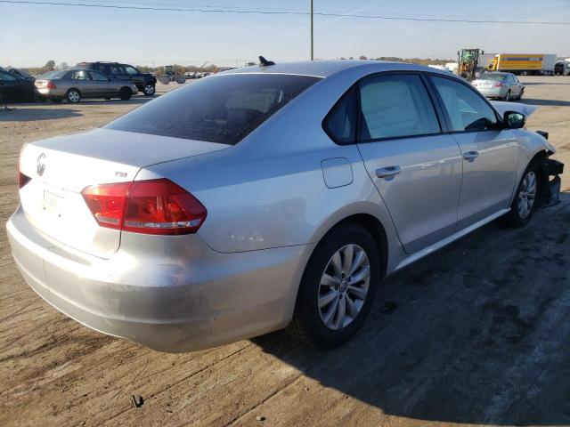 Photo 4 from auction – 2015 VOLKSWAGEN PASSAT S with VIN 1VWAS7A36FC015347