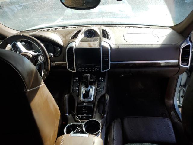 Photo 9 from auction – 2017 PORSCHE CAYENNE SE with VIN WP1AE2A23HLA68268