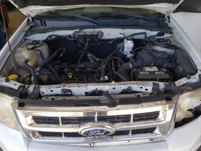 Photo 7 from auction – 2010 FORD ESCAPE XLS with VIN 1FMCU0C79AKB03199