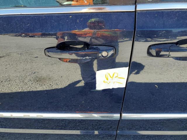 Photo 9 from auction – 2012 CHRYSLER TOWN & COU with VIN 2C4RC1BG7CR216839
