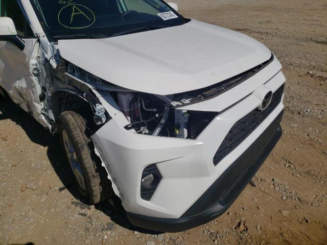 Photo 9 from auction – 2021 TOYOTA RAV4 XLE with VIN 2T3W1RFVXMC137268