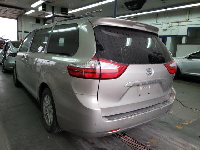 Photo 3 from auction – 2017 TOYOTA SIENNA XLE with VIN 5TDYZ3DC3HS816367
