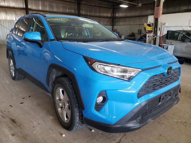 TOYOTA RAV4 XLE 2019 with VIN JTMP1RFV5KJ021281 - Photo from auction