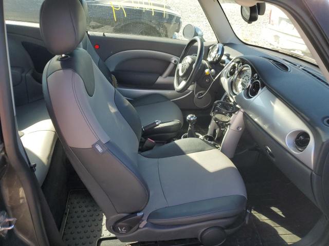 Photo 5 from auction – 2006 MINI COOPER with VIN WMWRC33586TK65695
