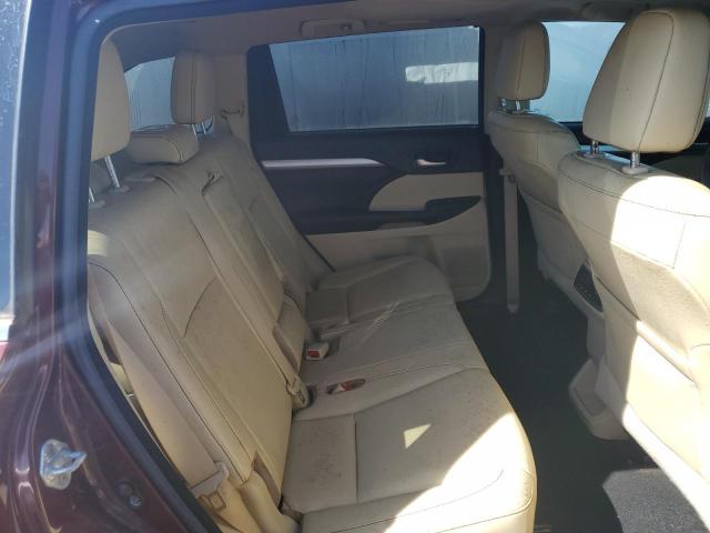 Photo 6 from auction – 2017 TOYOTA HIGHLANDER with VIN 5TDKZRFH2HS219115