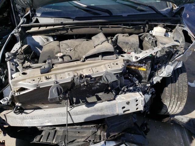 Photo 7 from auction – 2018 TOYOTA HIGHLANDER with VIN 5TDBZRFH3JS809524