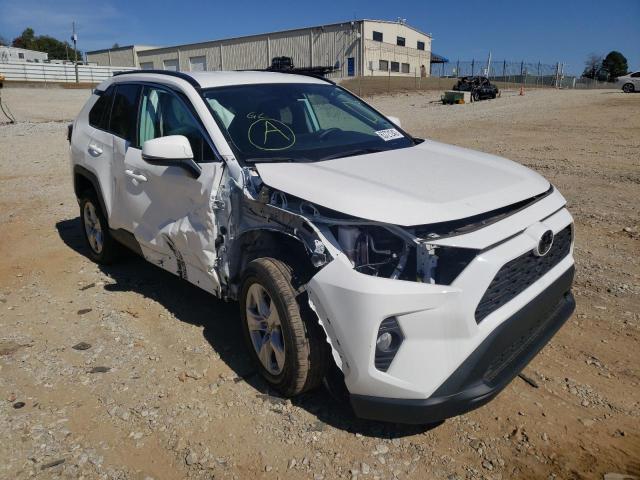 TOYOTA RAV4 XLE 2021 with VIN 2T3W1RFVXMC137268 - Photo from auction