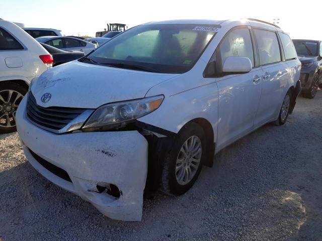 Photo 2 from auction – 2011 TOYOTA SIENNA XLE with VIN 5TDYK3DC9BS060247