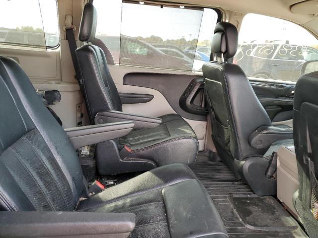 Photo 6 from auction – 2015 CHRYSLER TOWN & COU with VIN 2C4RC1CG6FR574145