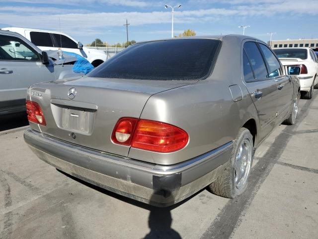 Photo 4 from auction – 1997 MERCEDES-BENZ 420-CLASS with VIN WDBJF72F1VA321767