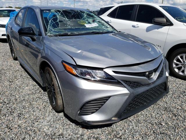 TOYOTA CAMRY SE 2020 with VIN 4T1G11AK2LU331818 - Photo from auction