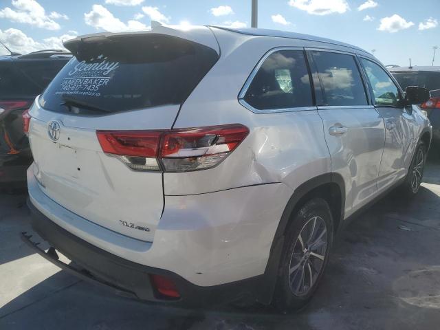 Photo 4 from auction – 2019 TOYOTA HIGHLANDER with VIN 5TDJZRFH6KS613770