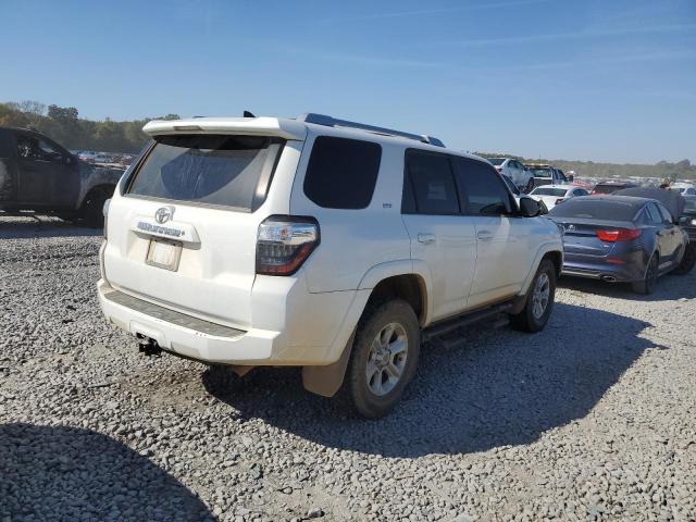 Photo 3 from auction – 2017 TOYOTA 4RUNNER SR with VIN JTEZU5JRXH5157924