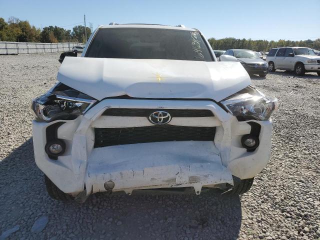 Photo 13 from auction – 2017 TOYOTA 4RUNNER SR with VIN JTEZU5JRXH5157924