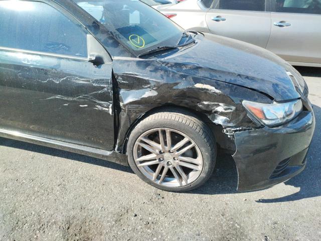 Photo 9 from auction – 2011 TOYOTA SCION TC with VIN JTKJF5C76B3015668