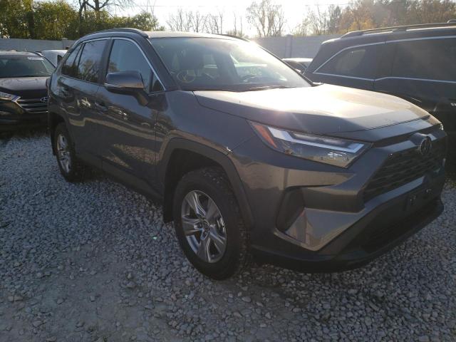 TOYOTA RAV4 XLE 2022 with VIN 2T3P1RFV7NW307526 - Photo from auction