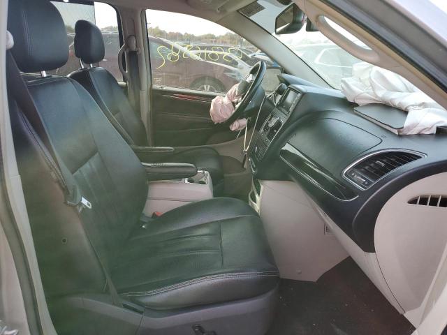 Photo 5 from auction – 2015 CHRYSLER TOWN & COU with VIN 2C4RC1CG6FR574145