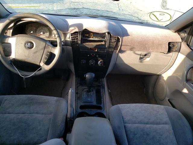 Photo 9 from auction – 2004 KIA SORENTO EX with VIN KNDJD733245295327