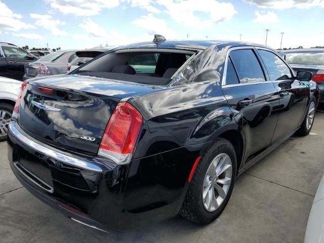 Photo 4 from auction – 2018 CHRYSLER 300 TOURIN with VIN 2C3CCAAG3JH340511