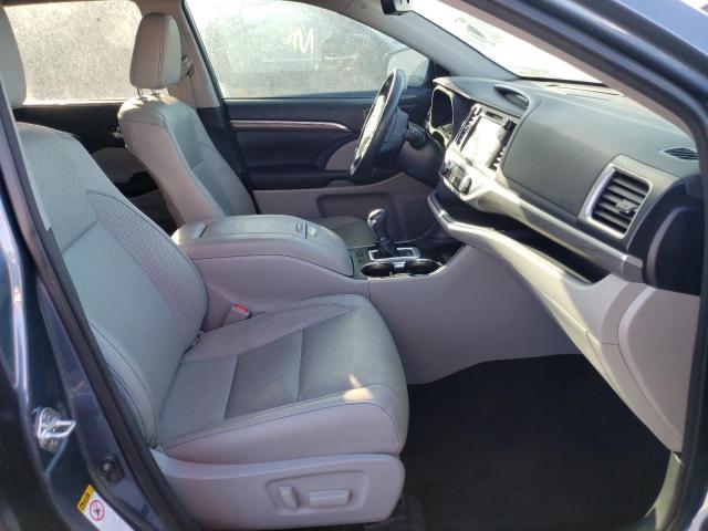 Photo 5 from auction – 2017 TOYOTA HIGHLANDER with VIN 5TDDZRFH0HS454685