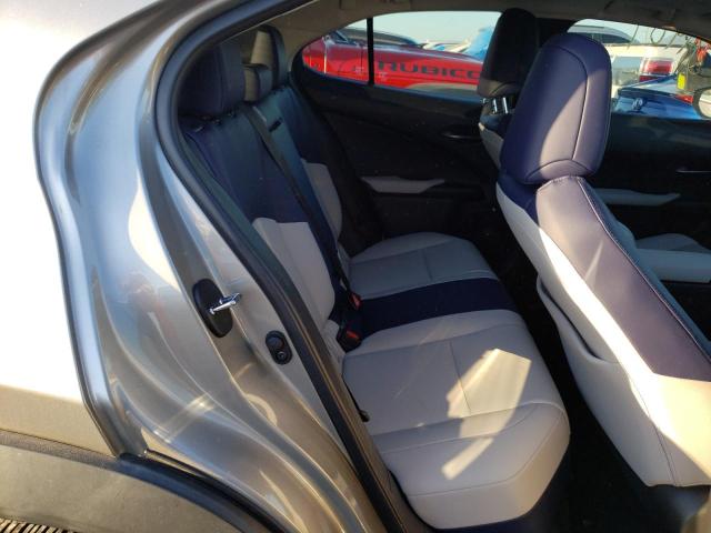 Photo 6 from auction – 2019 LEXUS UX 200 with VIN JTHY3JBH4K2020678