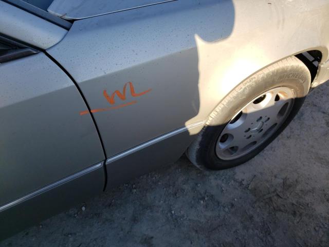 Photo 9 from auction – 1994 MERCEDES-BENZ E 320 with VIN WDBEA66E8RC043374
