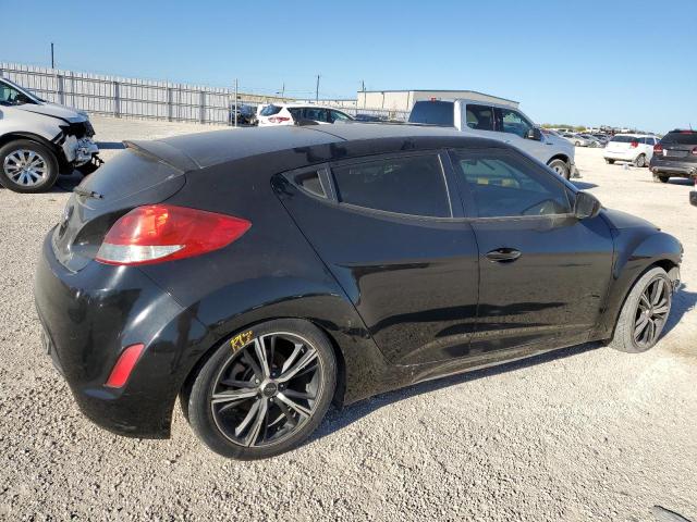 Photo 3 from auction – 2016 HYUNDAI VELOSTER with VIN KMHTC6AD6GU252553