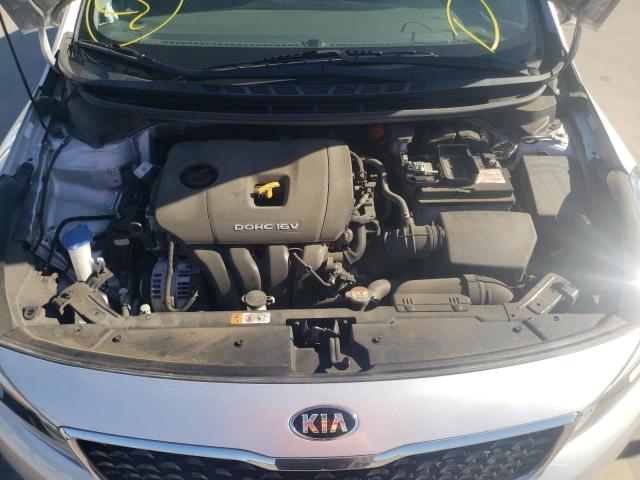 Photo 7 from auction – 2017 KIA FORTE LX with VIN 3KPFL4A77HE151036
