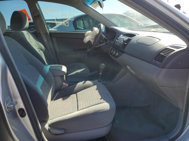 Photo 5 from auction – 2005 TOYOTA CAMRY LE with VIN 4T1BE32K45U564269