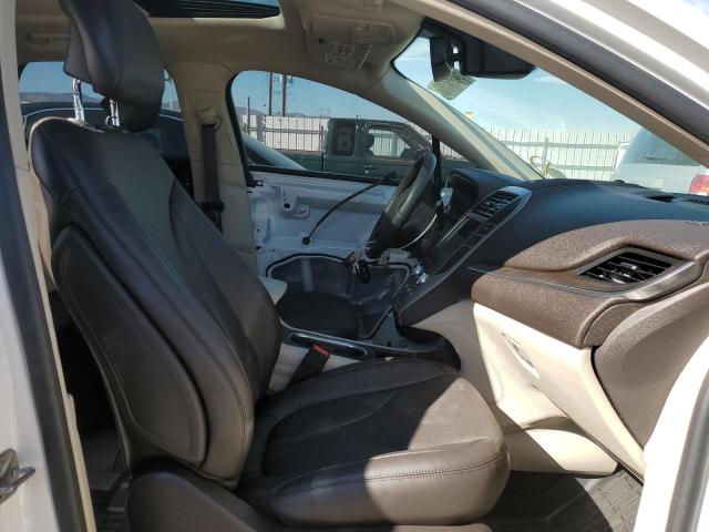 Photo 5 from auction – 2019 LINCOLN MKC RESERV with VIN 5LMCJ3D94KUL45394